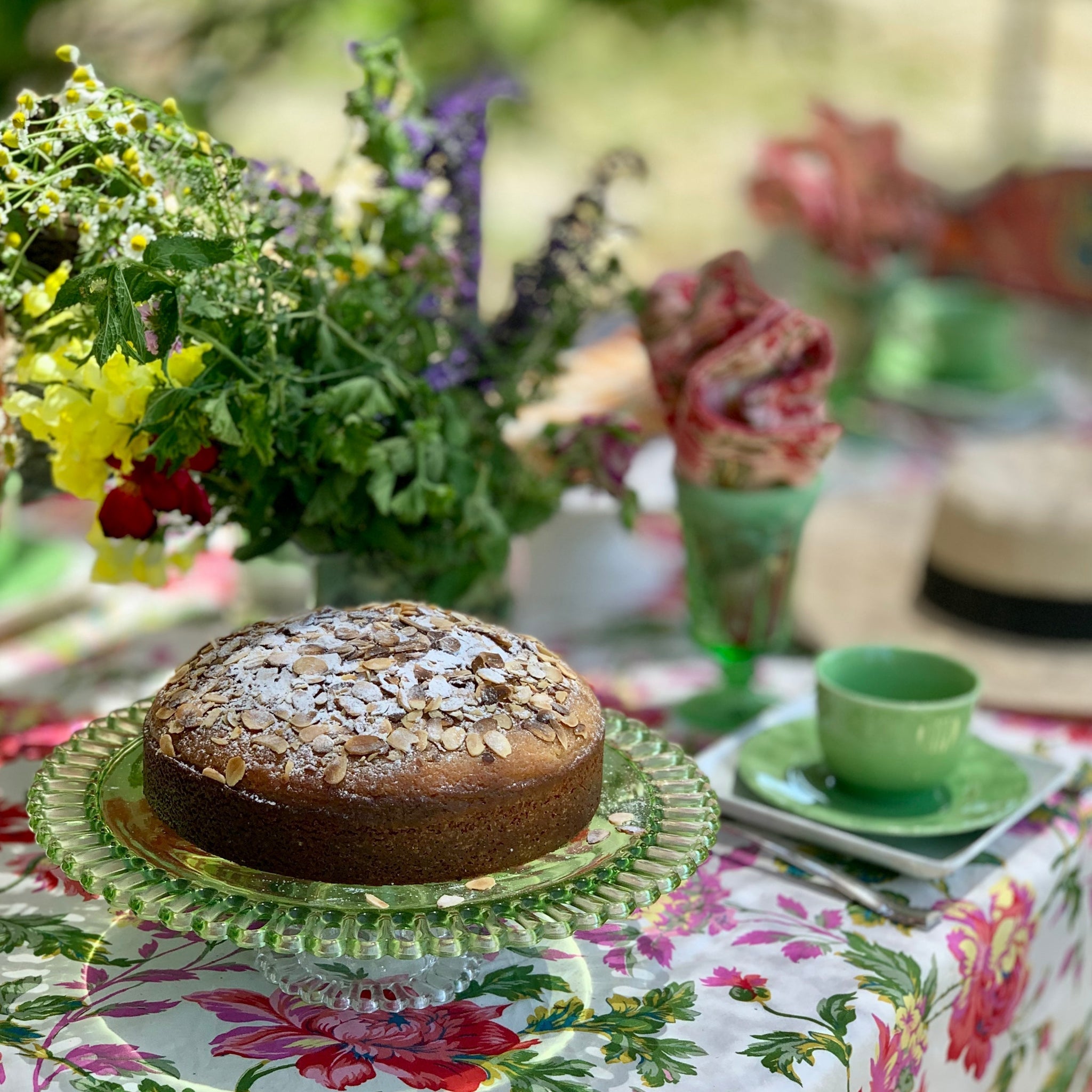 EXPERIENCE A BEAUTY AND GATHERING